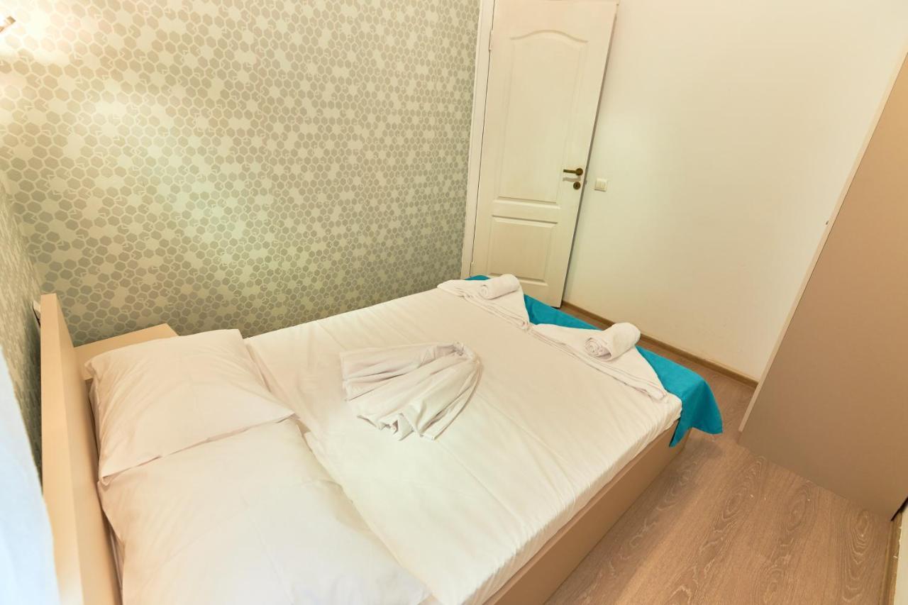 Stanford Aparthotel Gara De Nord Bucarest Esterno foto