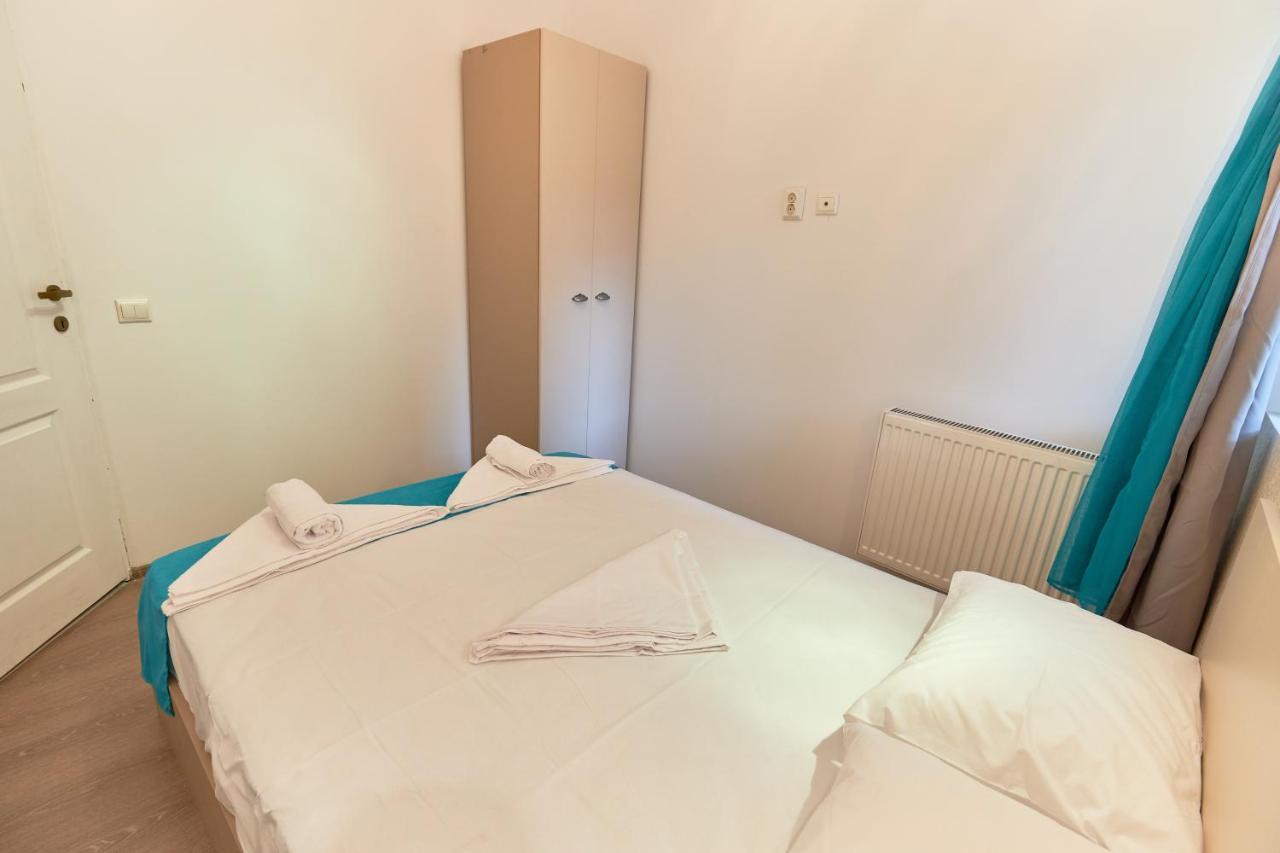 Stanford Aparthotel Gara De Nord Bucarest Esterno foto