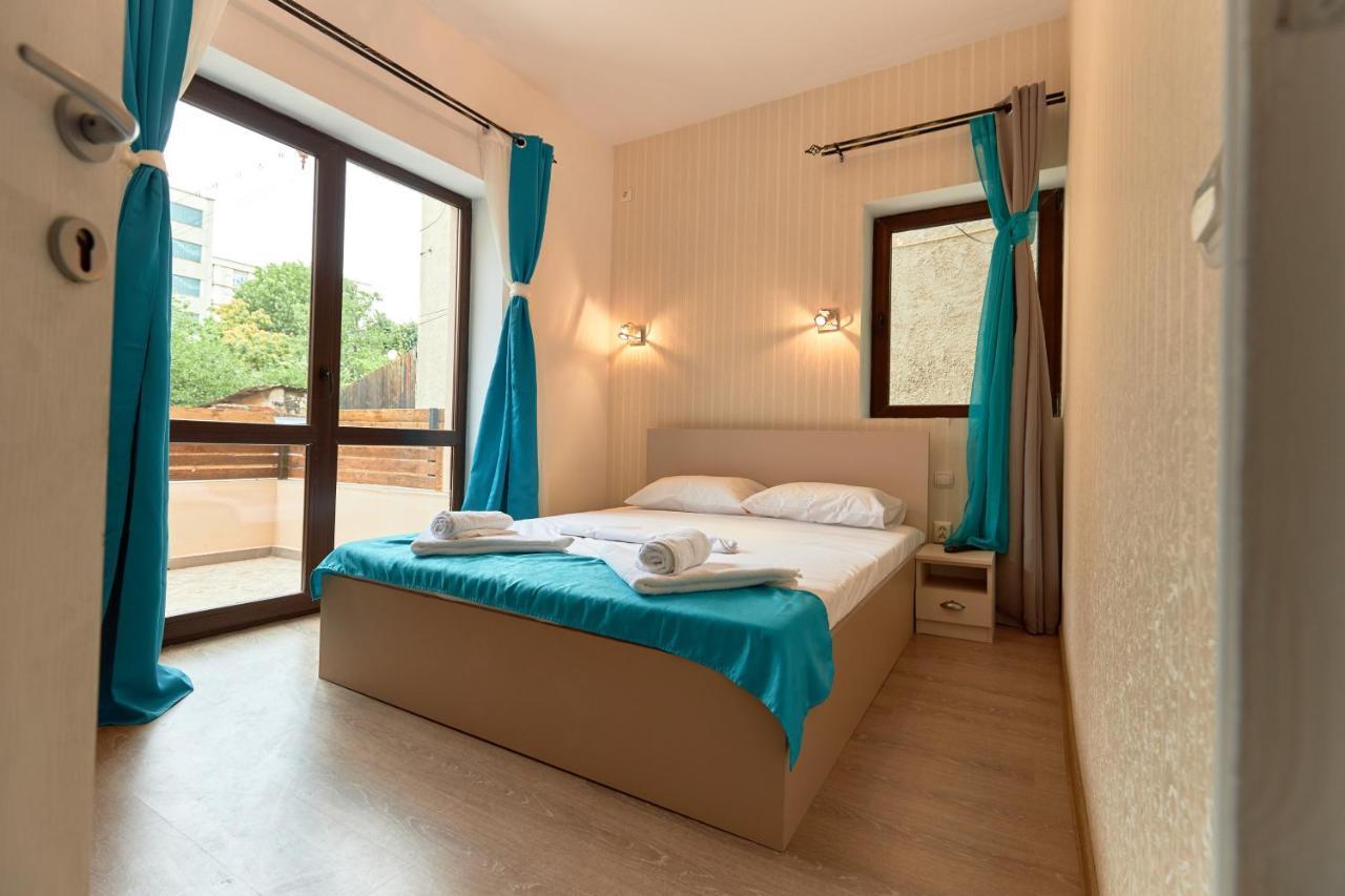 Stanford Aparthotel Gara De Nord Bucarest Esterno foto