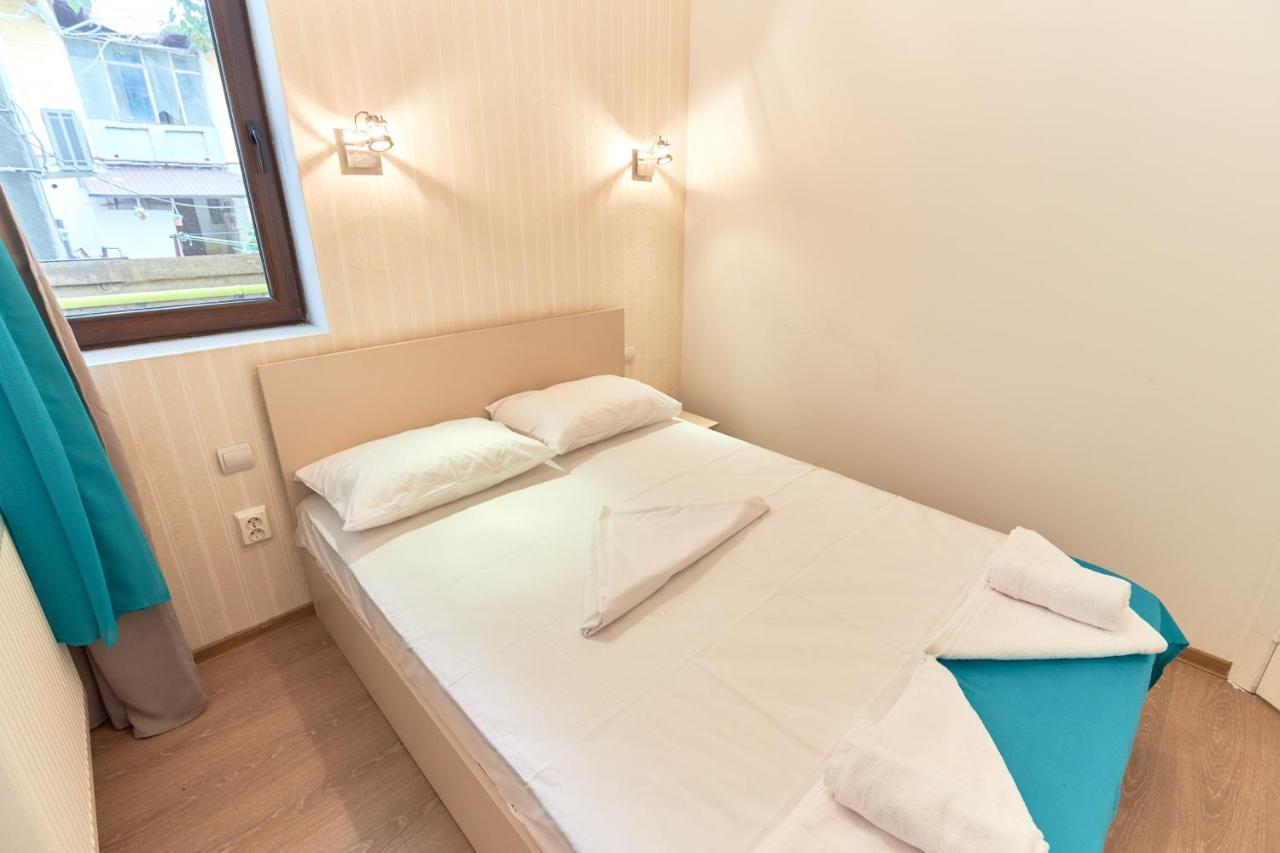 Stanford Aparthotel Gara De Nord Bucarest Esterno foto