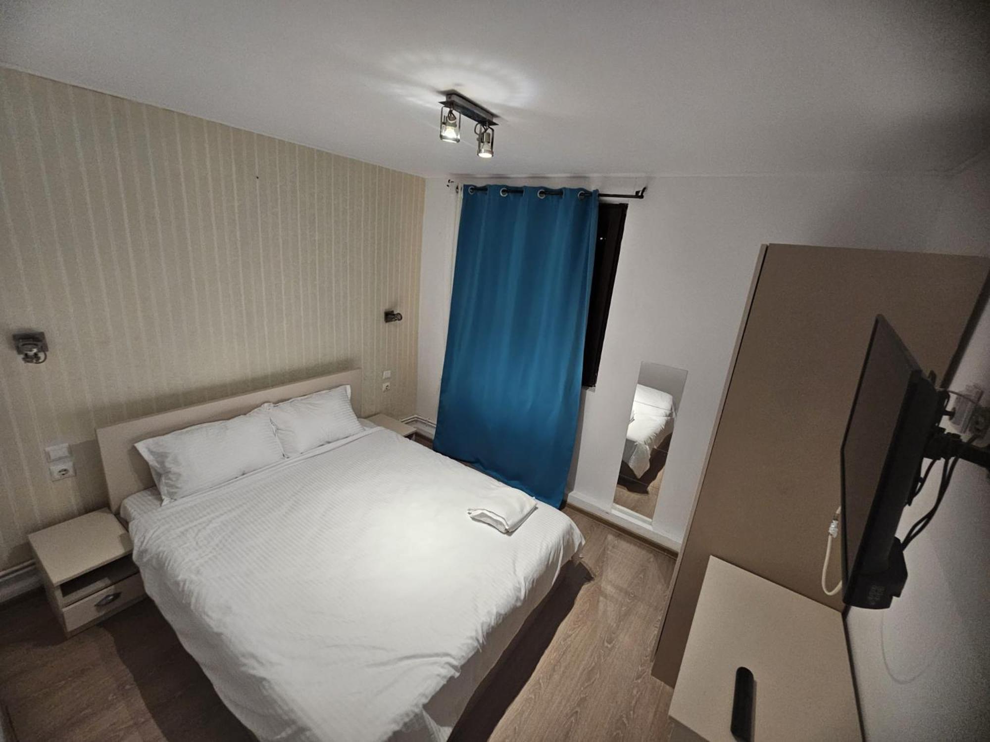 Stanford Aparthotel Gara De Nord Bucarest Esterno foto