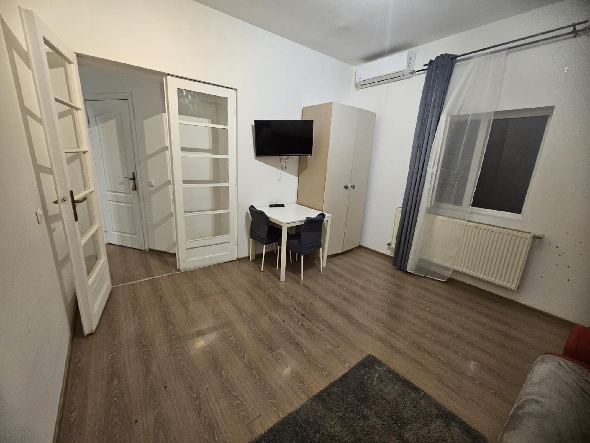 Stanford Aparthotel Gara De Nord Bucarest Esterno foto